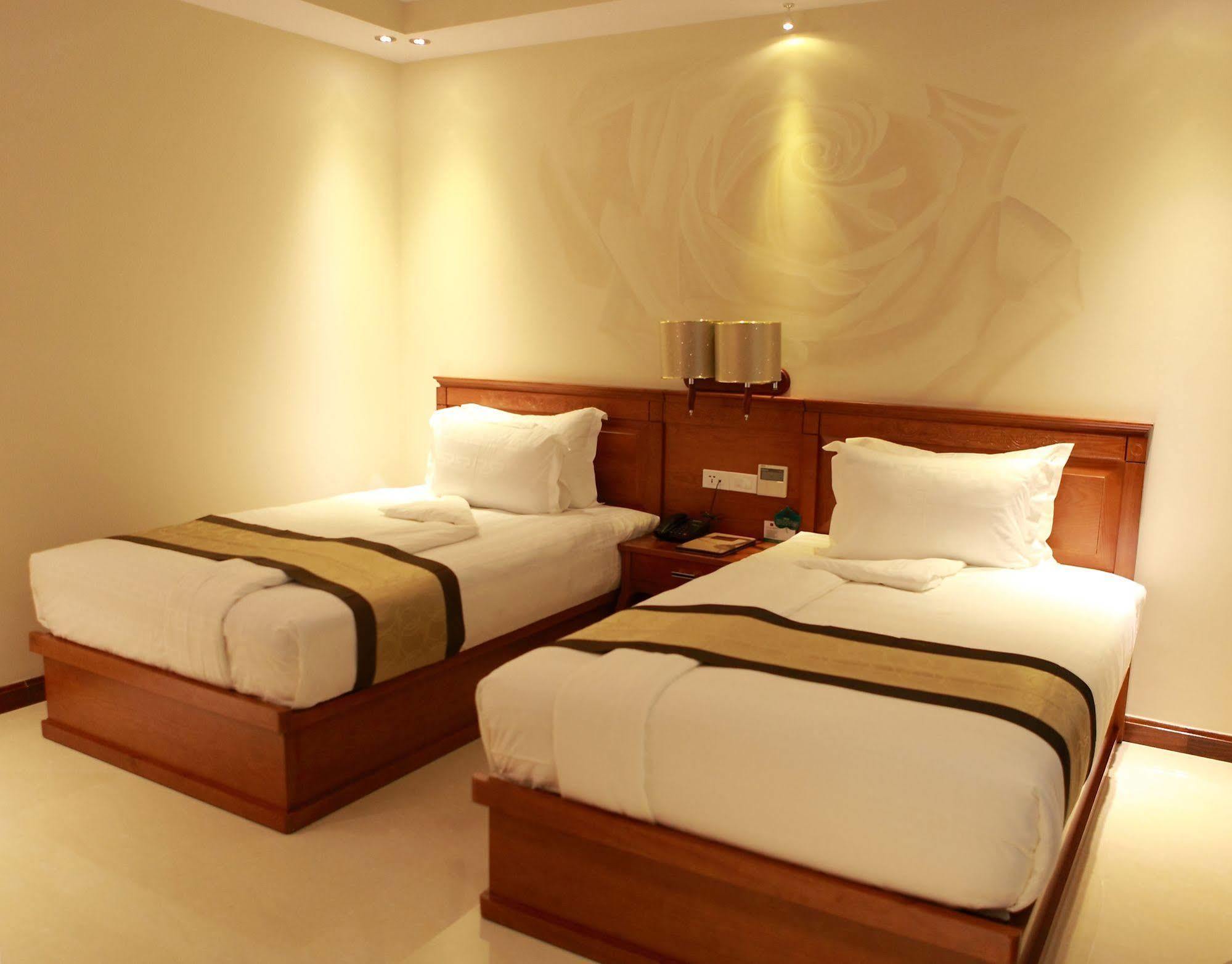 Au Lac Charner Hotel Ho Chi Minh City Exterior photo